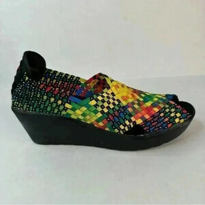 Steven By Steve Madden Braavo
Multicolor Elastic Peep Toe Wedges Size 9